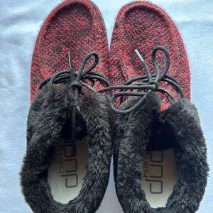 Hey Dudes Britt Lumberjack Red lace ups 
Black fur lining